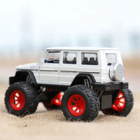HKM-928915 1:32 Scale Pull Back Alloy Diecast Model SUV Truck Toy - Simulation Car for Ages 2 and Up