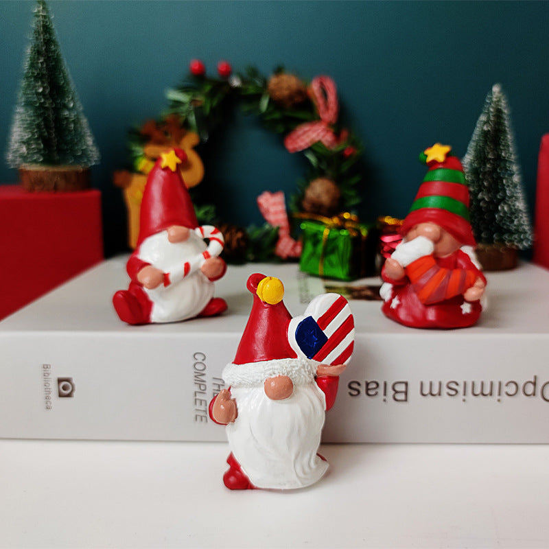 HKM-929939 Modern Resin Craft Christmas Ornaments - Festive Home Decoration