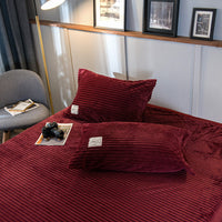 HKM-930131 Magic Velvet Duvet Cover Set - 4-Piece Bedding in Polyester Fiber