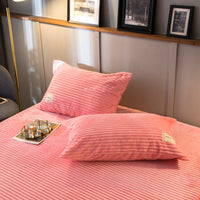 HKM-930131 Magic Velvet Duvet Cover Set - 4-Piece Bedding in Polyester Fiber
