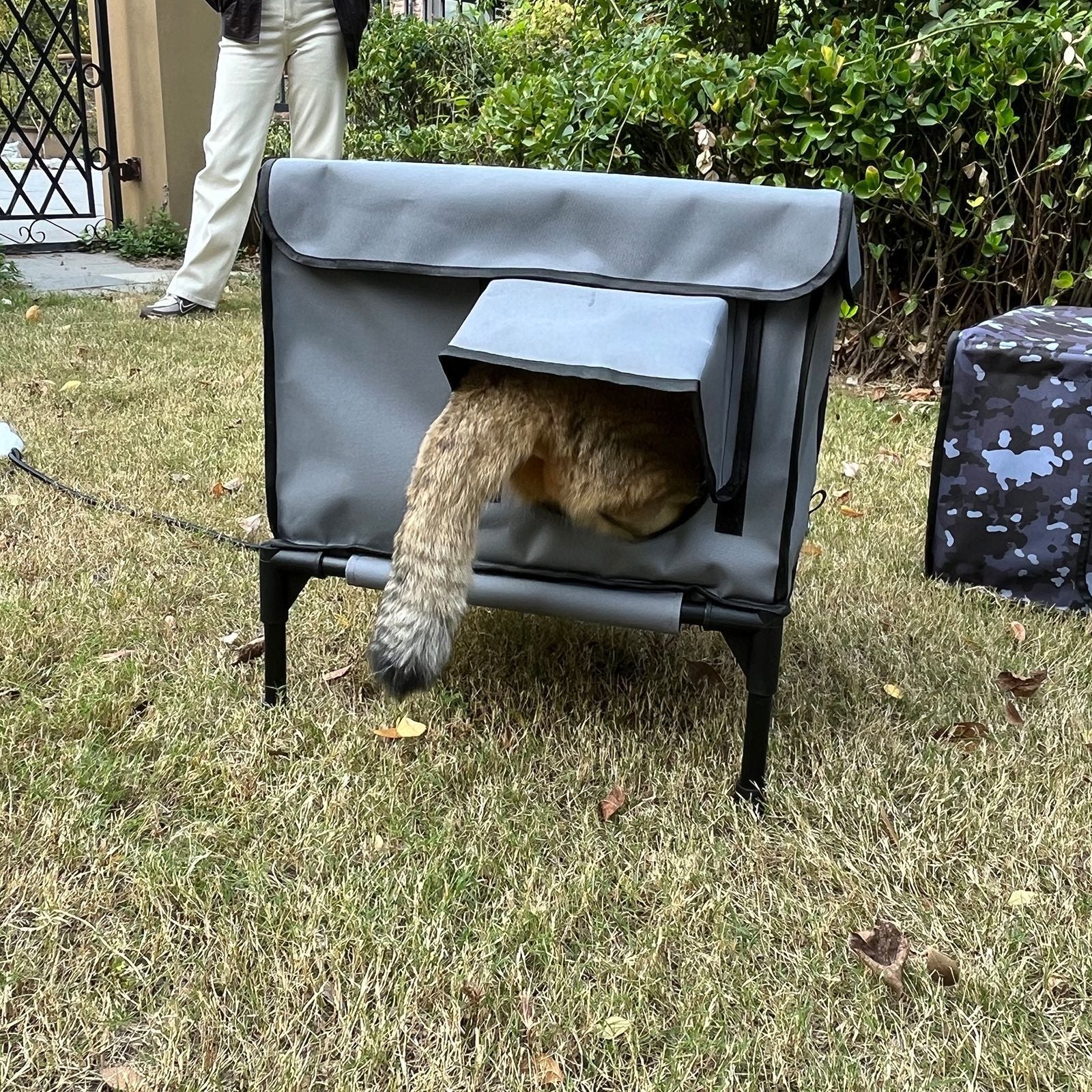 HKM-931475 Foldable Heated Cat Nest with Thermo Sensitive Switch - Various Sizes & Colors Available