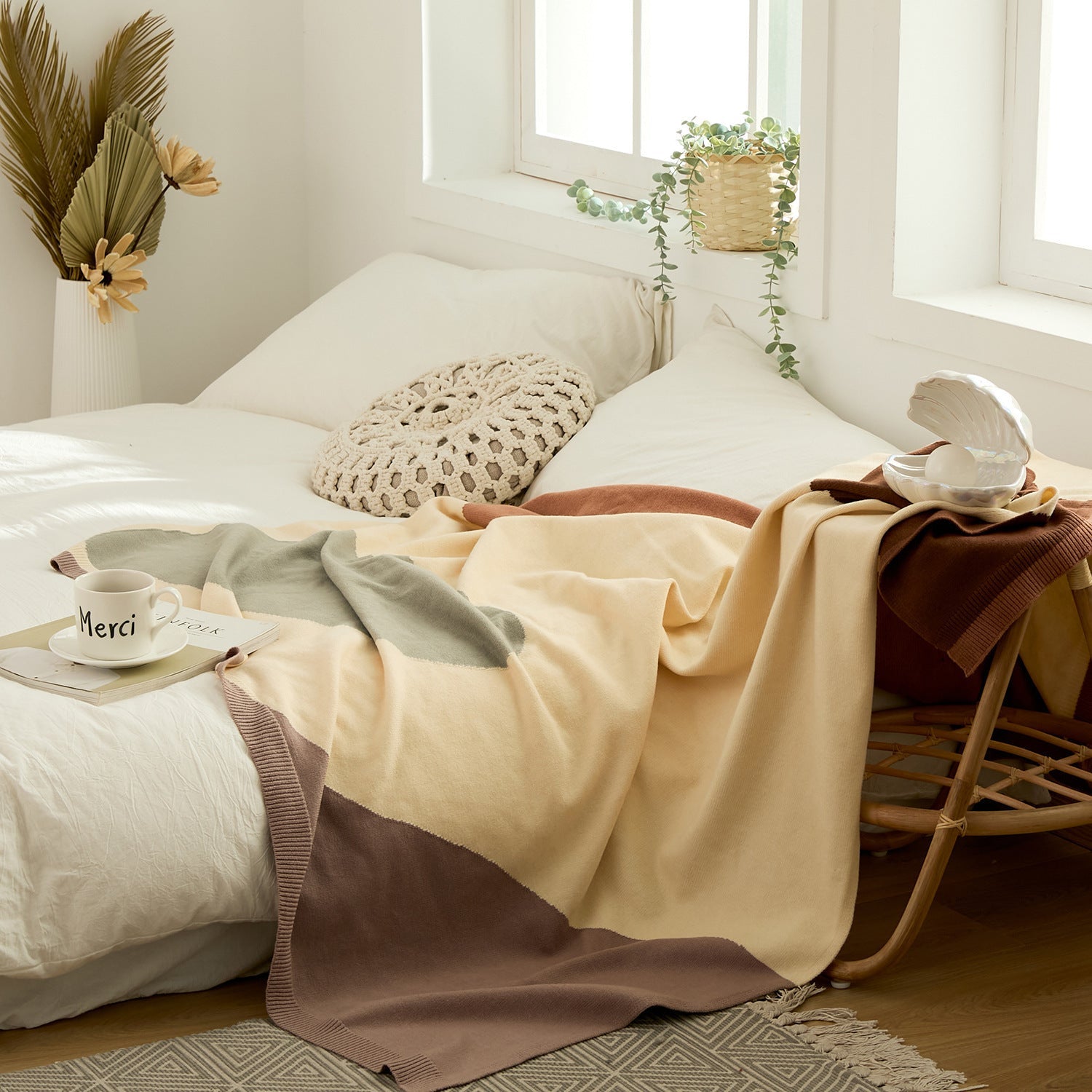 HKM-932883 Geometric Knitted Quilt Blanket for All Seasons - Bean Paste Powder & Sea Blue