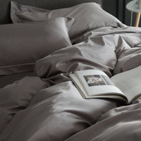 HKM-933267 Luxury Cotton Four-Piece Bedding Set with Embroidered Design and Double Strand Weave