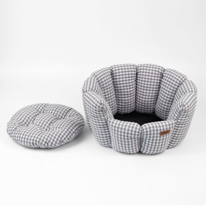 HKM-937363 Gray Plaid Pet Bed for All Seasons - Cotton Exterior, PP Cotton Lining, Non-Slip Oxford Fabric