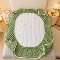 HKM-938707 Thermal Corn Velvet Quilt Fitted Sheet with Pillowcases - Available in Multiple Sizes