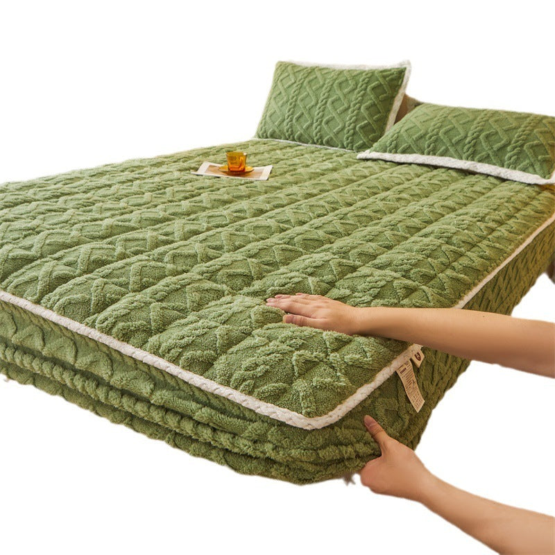 HKM-938707 Thermal Corn Velvet Quilt Fitted Sheet with Pillowcases - Available in Multiple Sizes