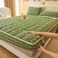 HKM-938707 Thermal Corn Velvet Quilt Fitted Sheet with Pillowcases - Available in Multiple Sizes