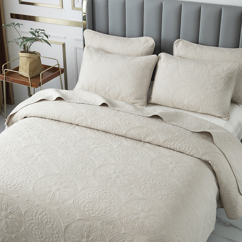 HKM-947603 European Style Double-Sided Embroidered Three-Piece Bedding Set with Pillowcases