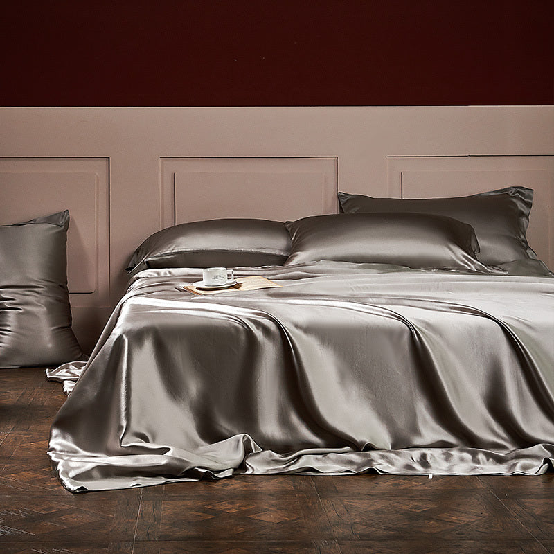 HKM-950547 25 lb Mulberry Silk Four Piece Bedding Set with Duvet Cover and Pillowcases