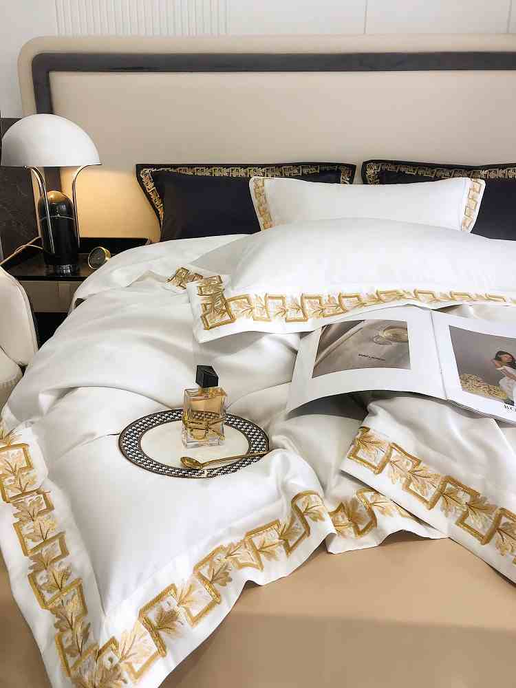 HKM-954835 Long-Staple Cotton Four-Piece Embroidered Bed Set in Black and White