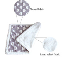 HKM-954963 Thick Lamb Fleece Pet Blanket - Soft Flannel Cushion for Cats and Dogs, Multiple Sizes Available