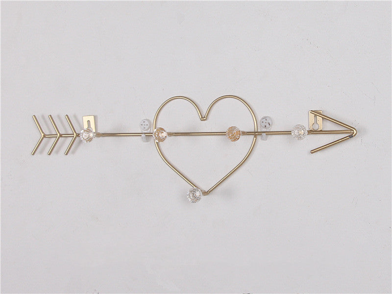 HKM-955603 Modern Iron Decorative Hook for Wall Hanging Coats, Hats, and Keys - Gold Heart Arrow Design
