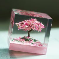 HKM-957587 Cherry Tree Night Light - Handmade USB Bedside Ornament with Resin and Pearlescent Powder