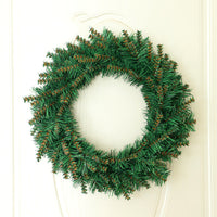 HKM-957907 Festive Green PVC Christmas Wreath with Optional Light - 40cm & 30cm