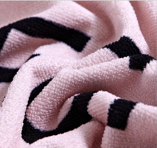 HKM-960275 Microfiber Bath Towel with Letter Print for Beach and Bath Use