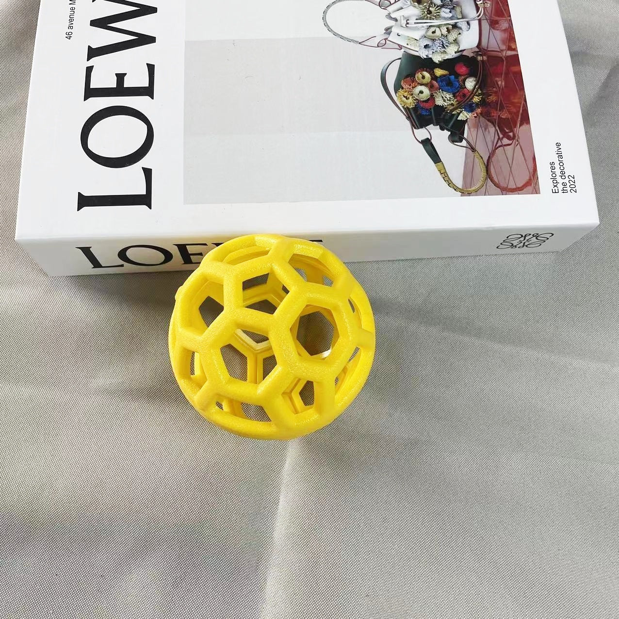 HKM-961619 Interactive TPR Dog Chew Ball Toy for Stress Relief and Teeth Cleaning - Suitable for Small and Large Dogs