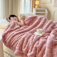 HKM-961747 Double Layer Berber Fleece Blanket - Heart-Shaped Cozy Cover, Available in Various Sizes and Colors