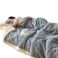 HKM-961747 Double Layer Berber Fleece Blanket - Heart-Shaped Cozy Cover, Available in Various Sizes and Colors