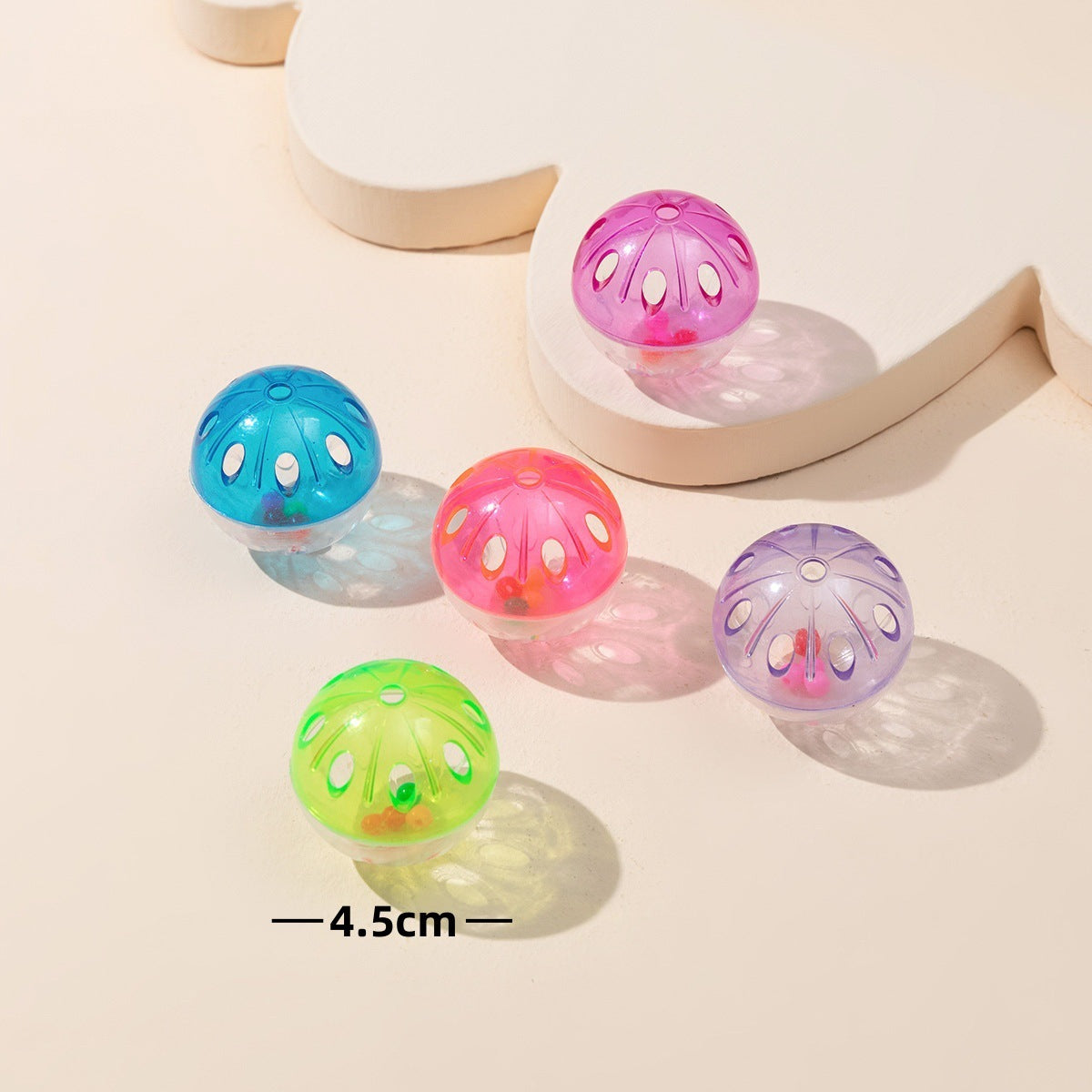 HKM-963027 Colored Plastic Cat Teasing Ball with Bell for Engaging Playtime