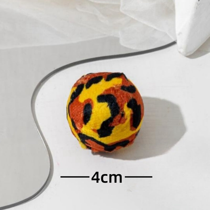 HKM-963027 Colored Plastic Cat Teasing Ball with Bell for Engaging Playtime