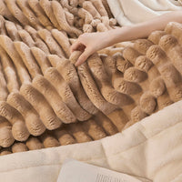 HKM-964883 Solid Color Polyester Plush Blanket in Various Sizes and Colors