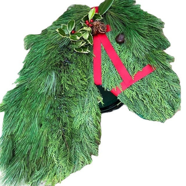 HKM-966483 Farmhouse Christmas Wreath with Double Horse Head Design and Simulation Pine Branches