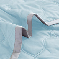 HKM-966867 Reversible Ultra Soft Thin Quilt with Soundwave Design, Cozy All-Season Comforter for Hot Sleepers, Lightweight Bedding for Home and Travel