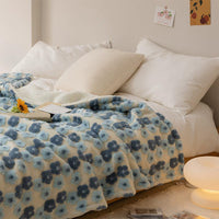 HKM-967187 Cozy Korean Jacquard Coral Fleece Blanket for Autumn and Winter, Soft and Comfortable Throw