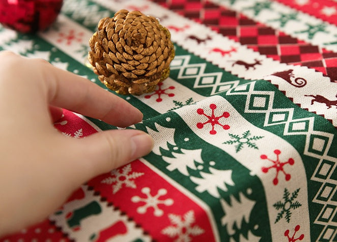 HKM-968787 Christmas-Themed Cotton and Linen Tablecloth for Rectangular and Round Tables
