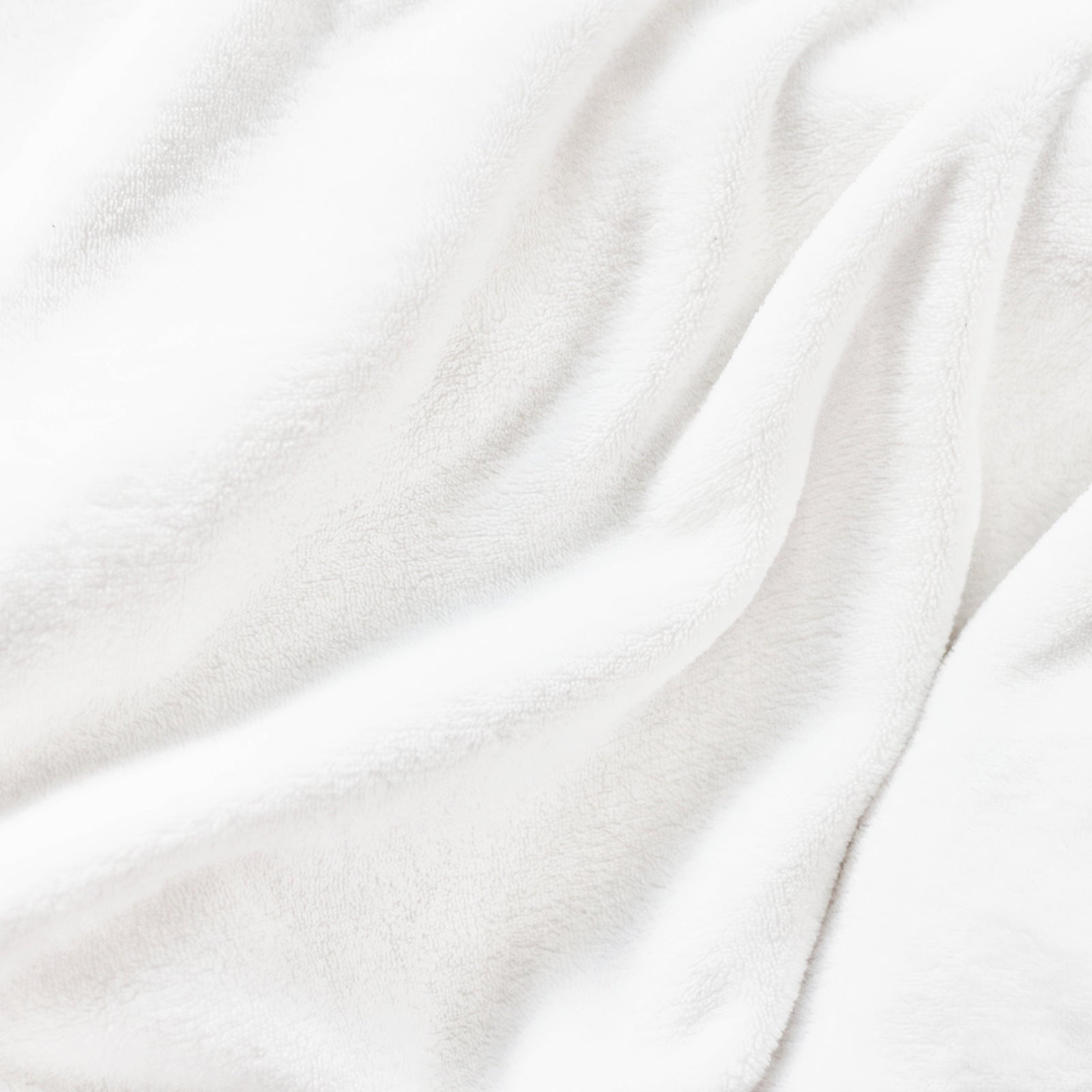 HKM-969491 Geometric Pattern Flannel Blanket in Multiple Sizes for Year-Round Comfort