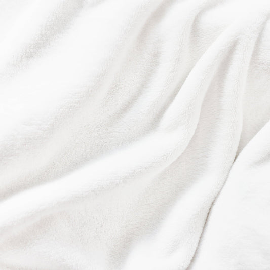 HKM-969491 Geometric Pattern Flannel Blanket in Multiple Sizes for Year-Round Comfort