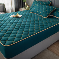 HKM-972947 Quilted Fitted Mattress Protector Cover - Breathable, Dustproof, Waterproof, Green