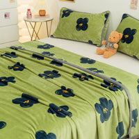 HKM-978387 Cartoon Anime Double-Sided Milk Velvet Blanket, 150x200cm, Anti-Static and Lint-Free