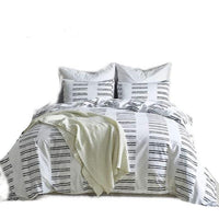 HKM-979859 Three-Piece Modern Floral Quilt Cover Set with Pillowcases, Multiple Sizes Available