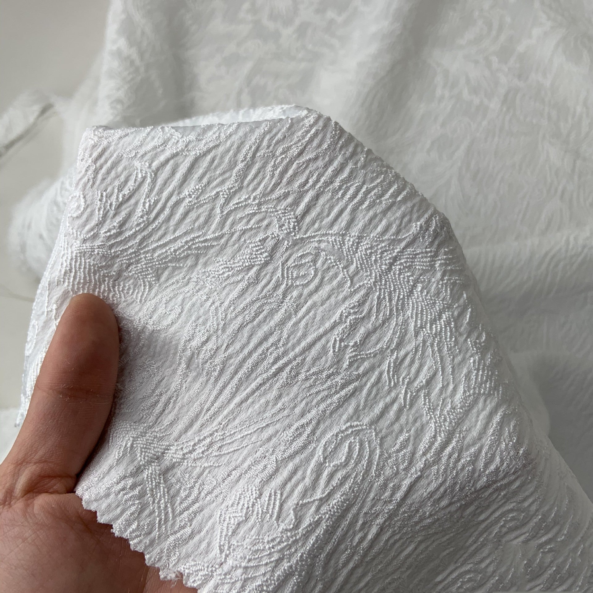 HKM-982675 Embossed Texture Jacquard Woven Fabric - 100% Polyester, 145cm Wide for Dresses, Autumn/Winter