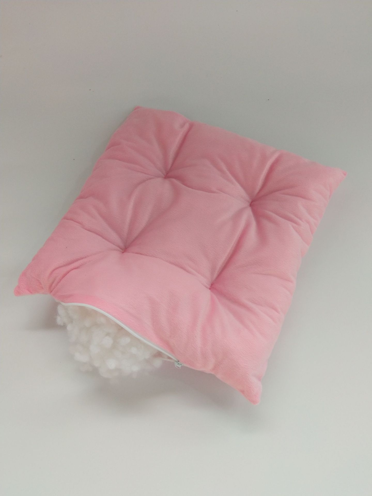 HKM-984339 Cozy Nest for Small and Medium Dogs - Soft Cloth Bed in Pink, Gray, and Blue