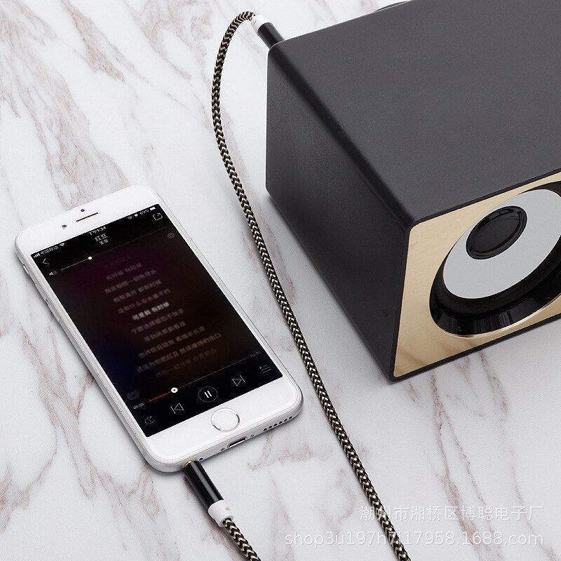 HKM-999187 High-Quality Mobile Phone Aux Audio Earphone Cable - Gold Plated, Nylon, Copper Core